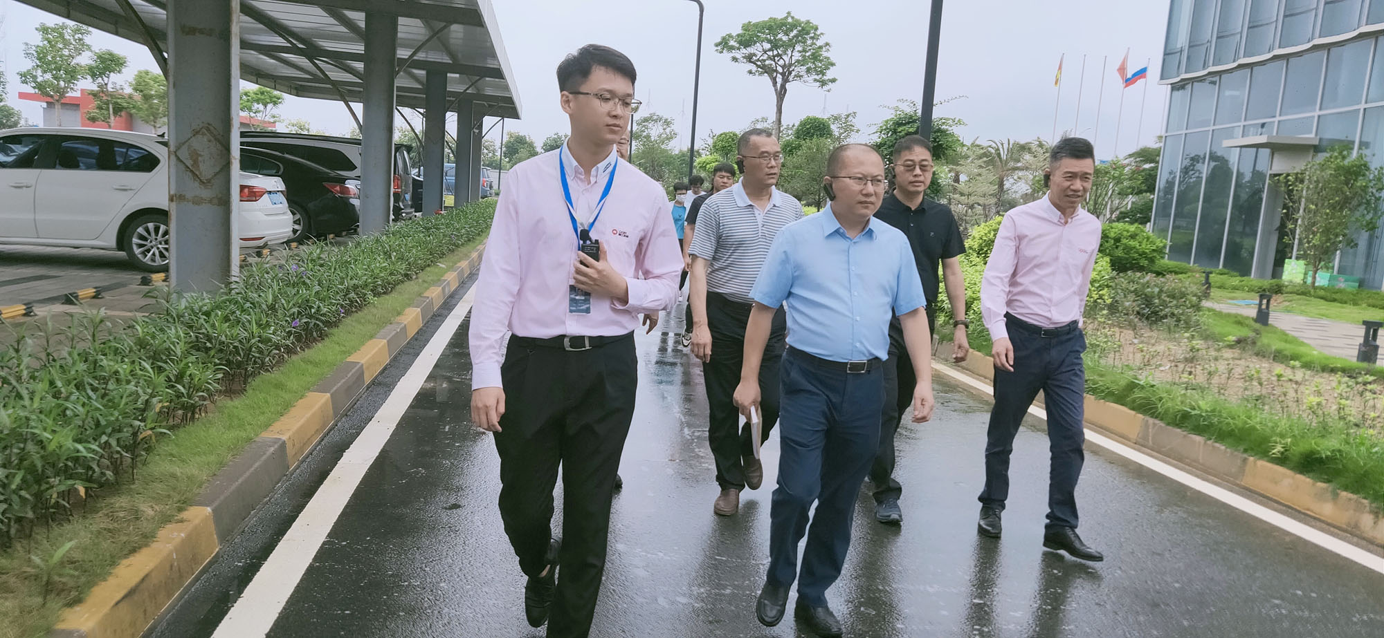 泉州市工业经济发展促进中心一行莅临福建K8凯发股份参观考察